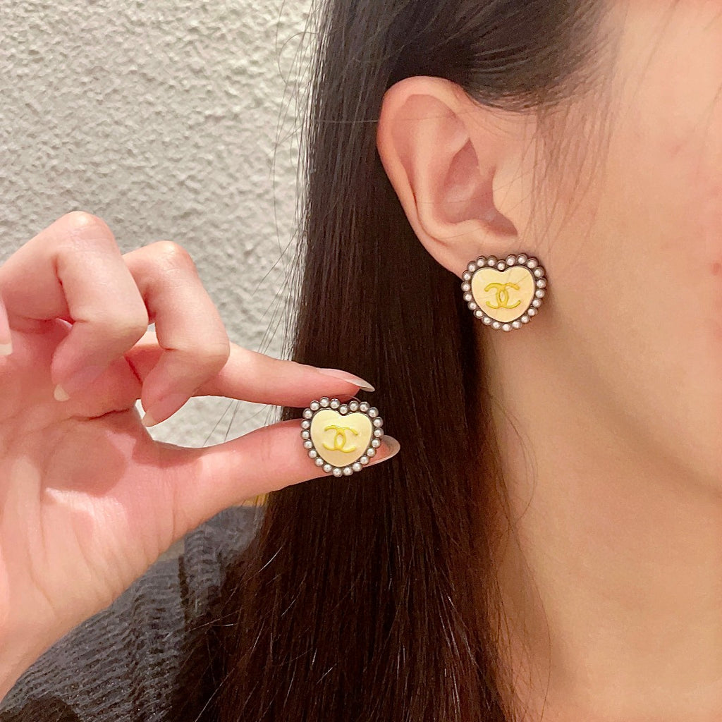 Double-C Emblem Pearl-Detail Stud Earrings – Pearl Detail – Design 019 main product view