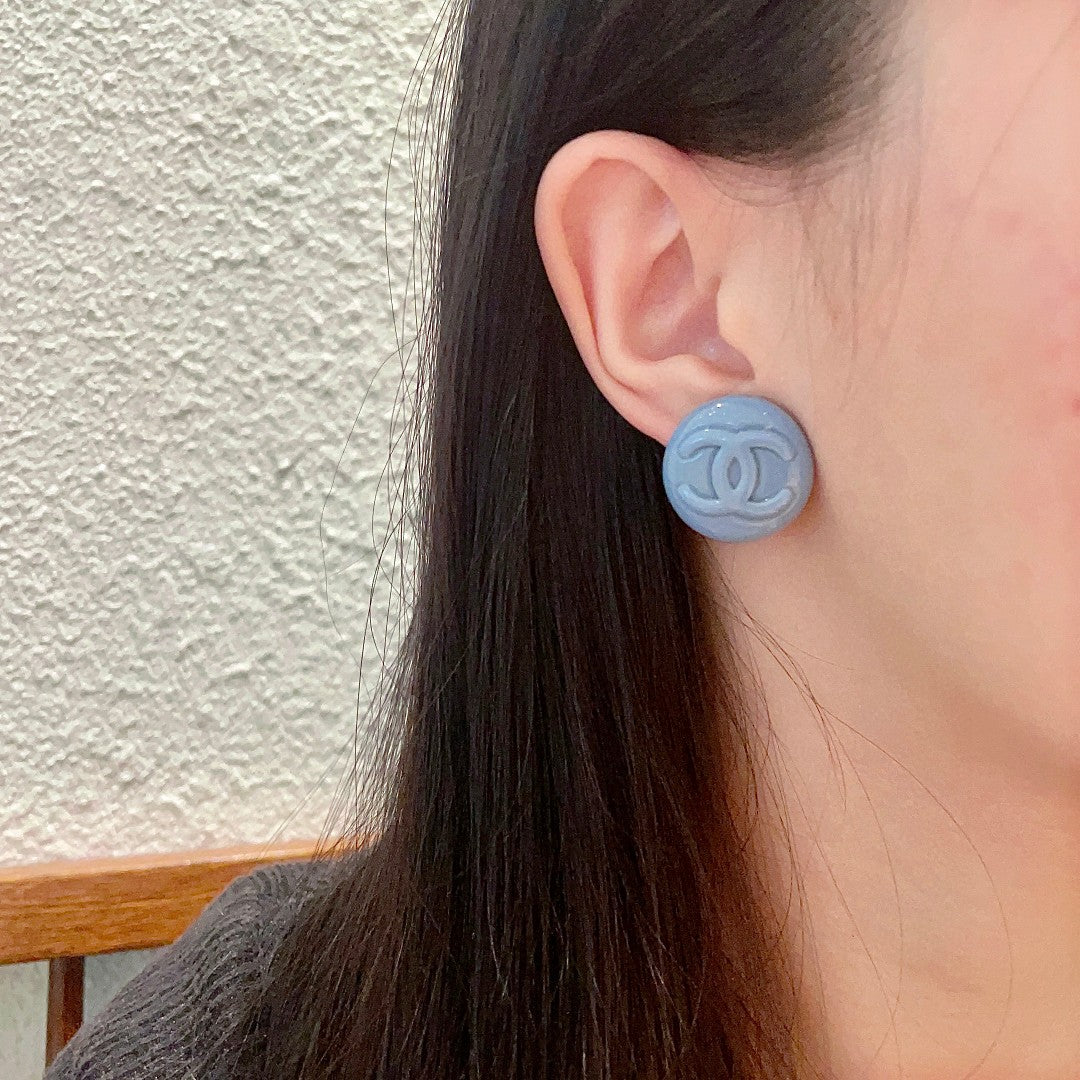 Double-C Emblem Stud Earrings in Polished Metal-Tone – Design 321 detail view
