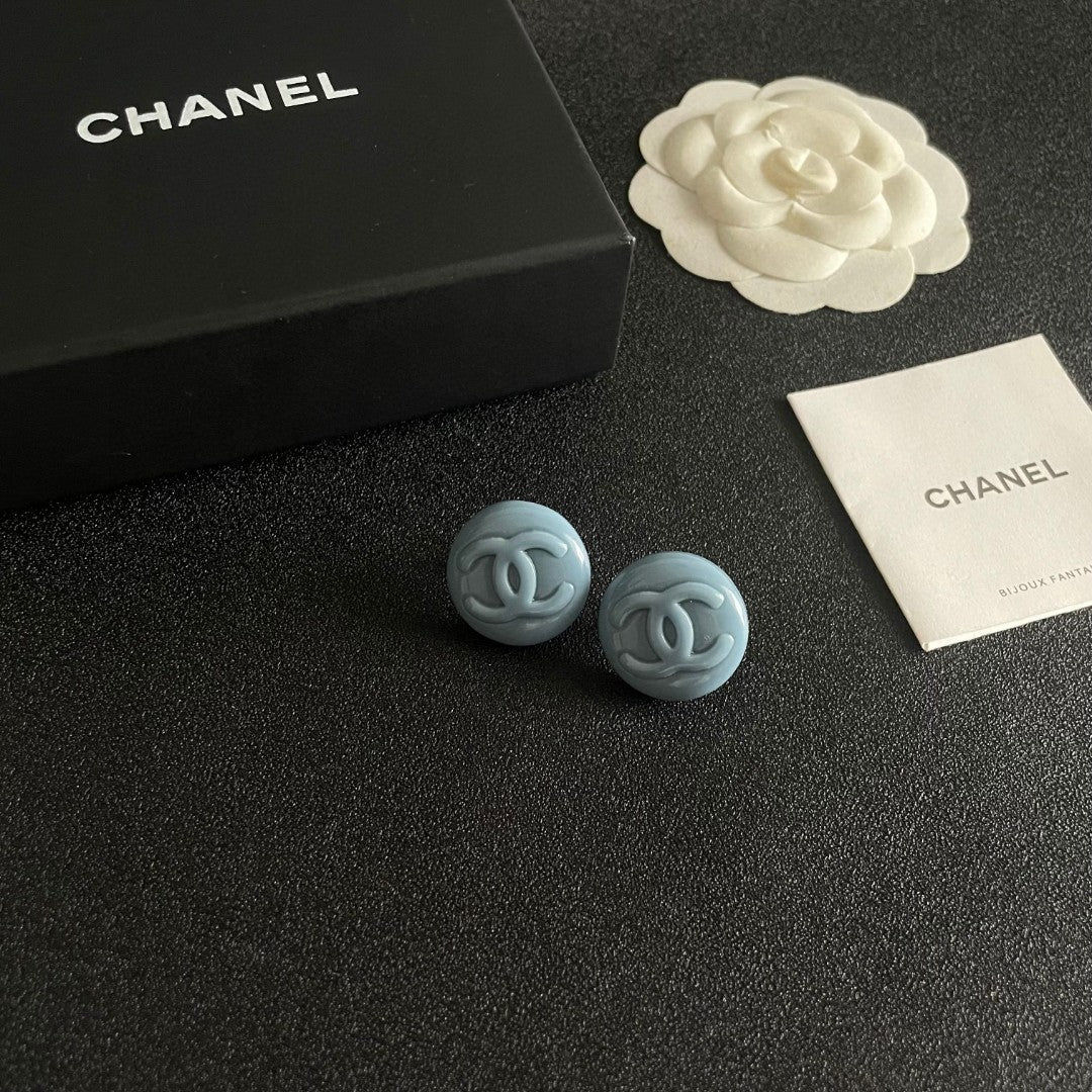 Double-C Emblem Stud Earrings in Polished Metal-Tone – Design 321 styled product view