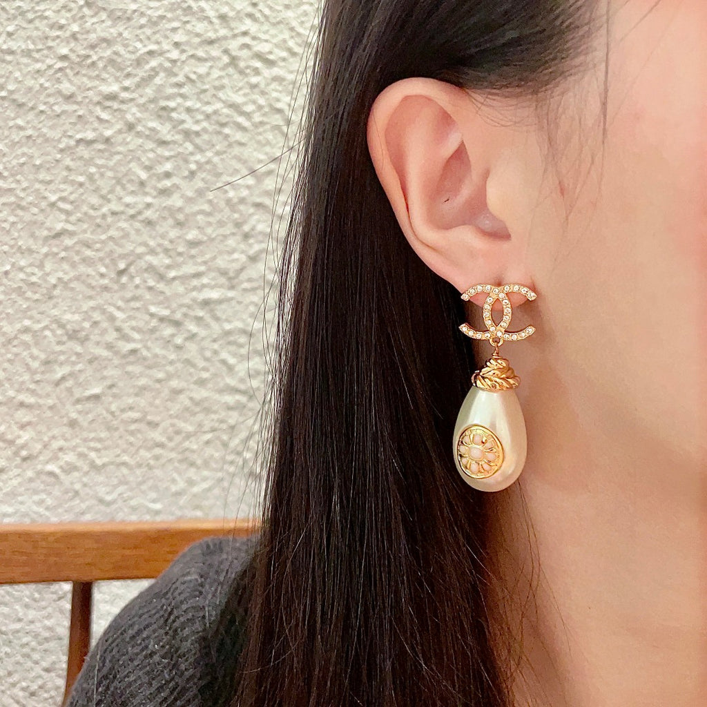 Double-C Emblem Pearl-Detail Statement Earrings – Pearl Detail – Design 023 detail view