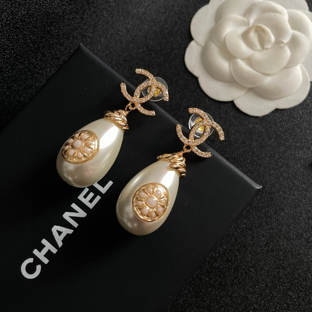 Double-C Emblem Pearl-Detail Statement Earrings – Pearl Detail – Design 023 detail view