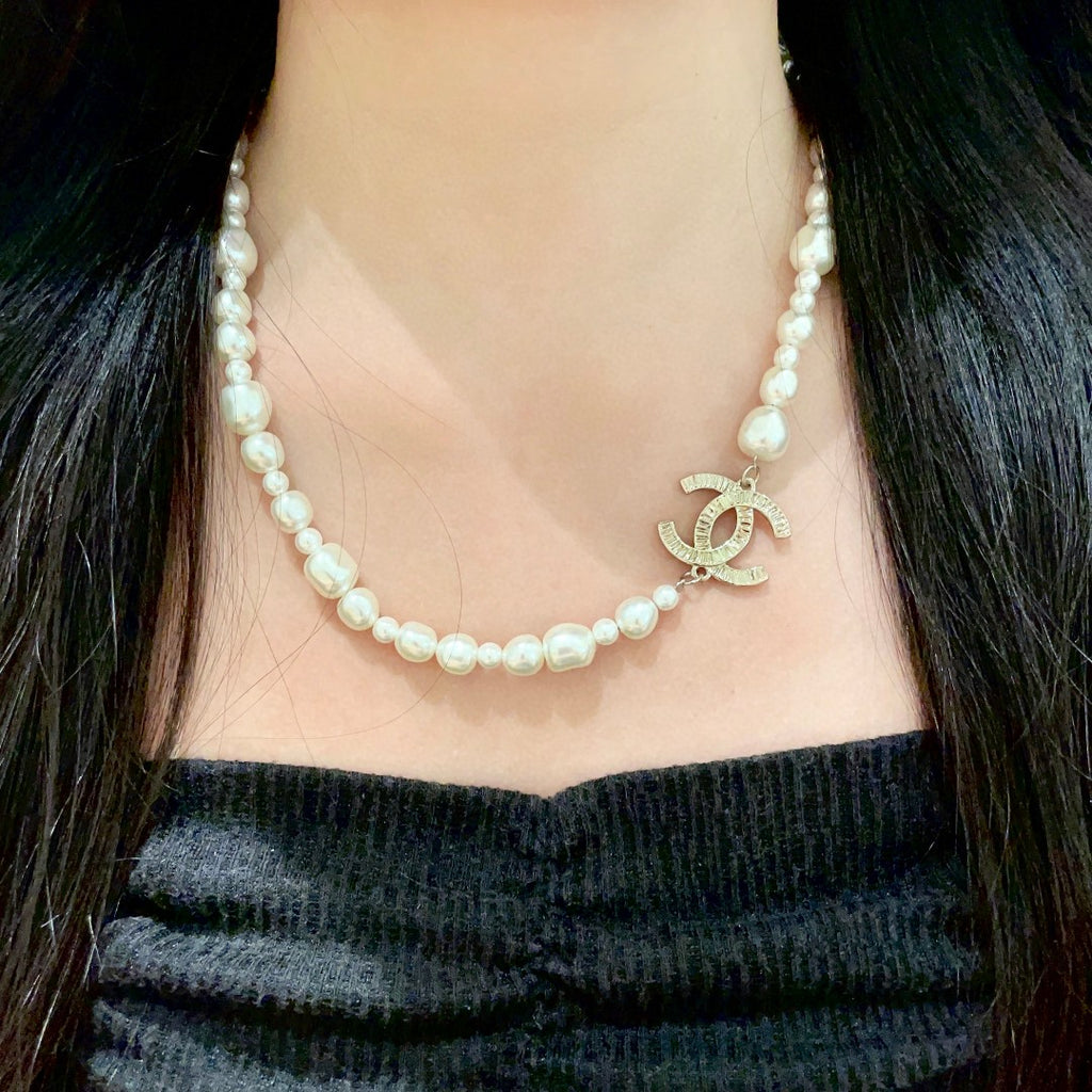 Double-C Emblem Pearl-Detail Pendant Necklace – Pearl Detail – Design 089 detail view