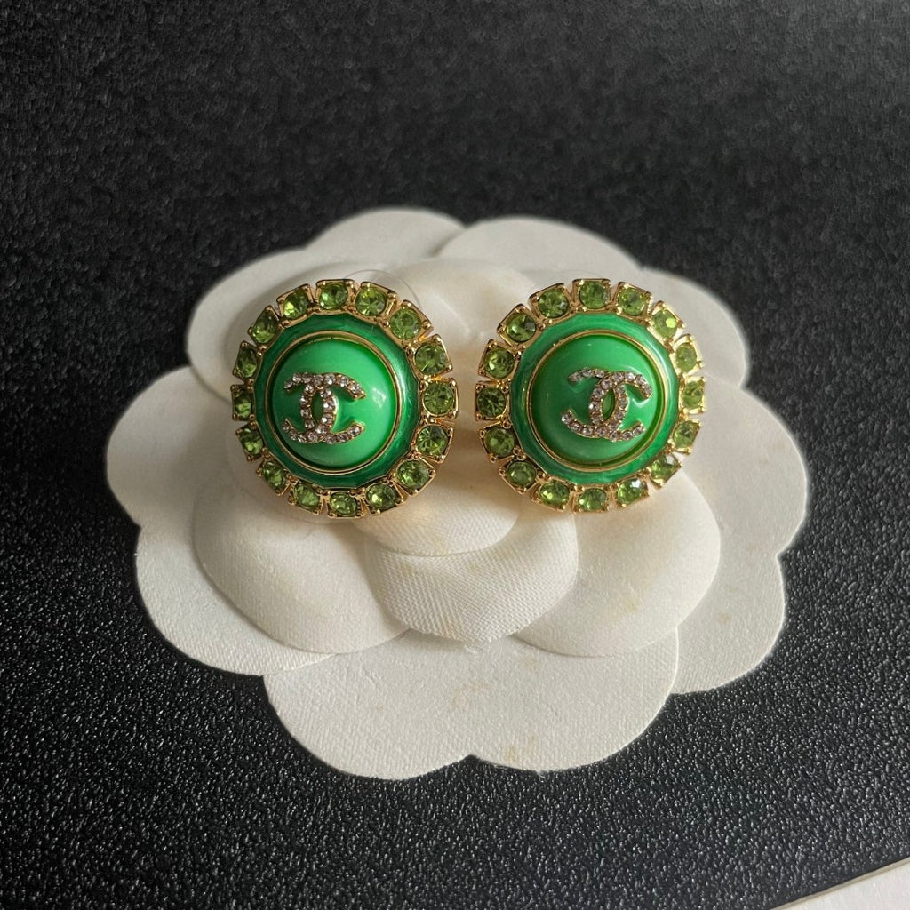 Double-C Emblem Pearl-Detail Stud Earrings – Pearl Detail – Design 016 detail view