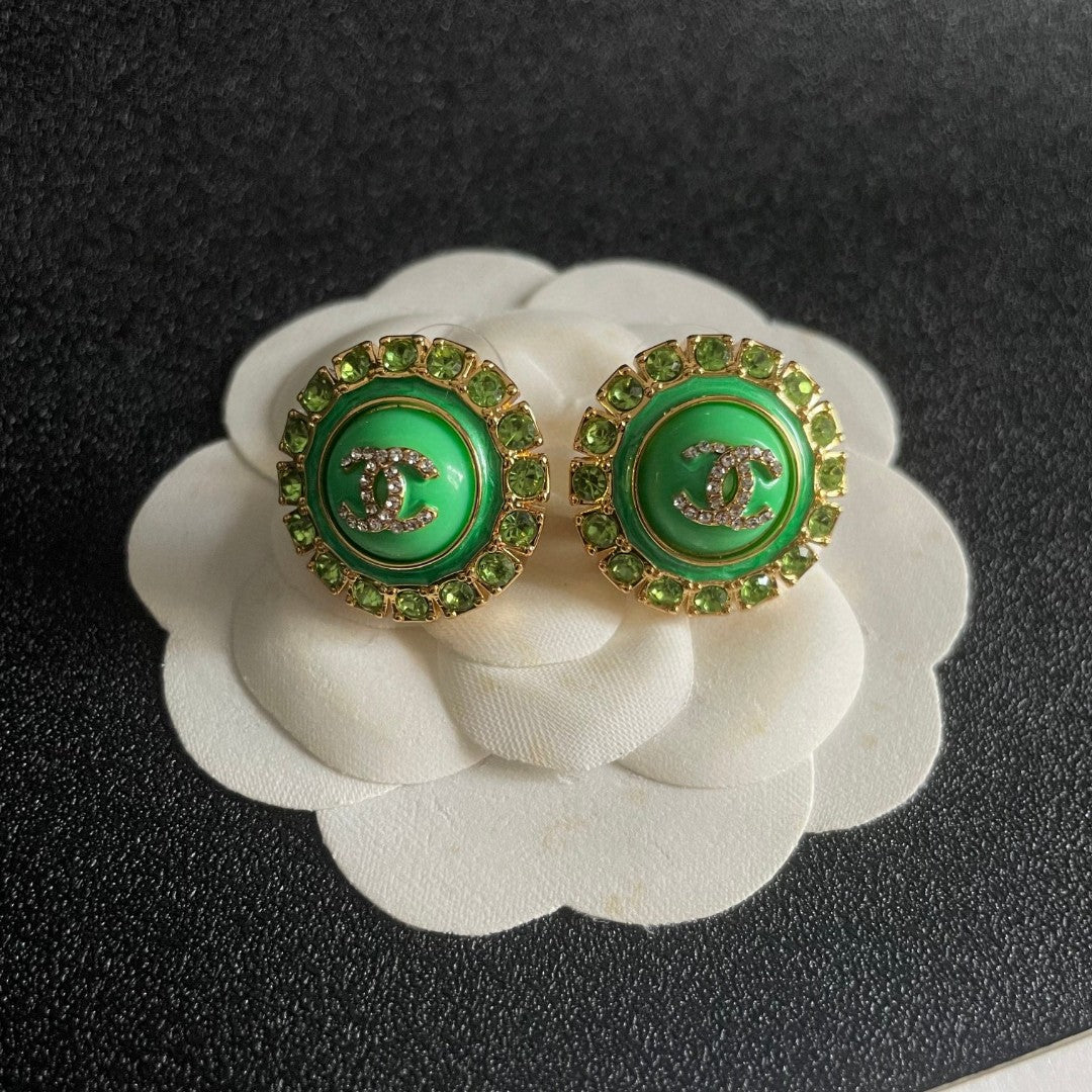 Double-C Emblem Pearl-Detail Stud Earrings – Pearl Detail – Design 016 detail view