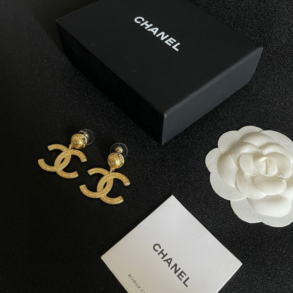 Double-C Emblem Statement Earrings in Polished Metal-Tone – Design 040 close-up detail