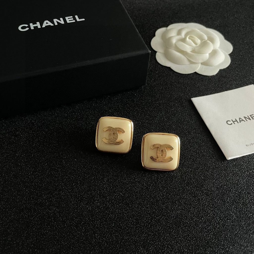Double-C Emblem Stud Earrings in Polished Metal-Tone – Design 294 styled product view