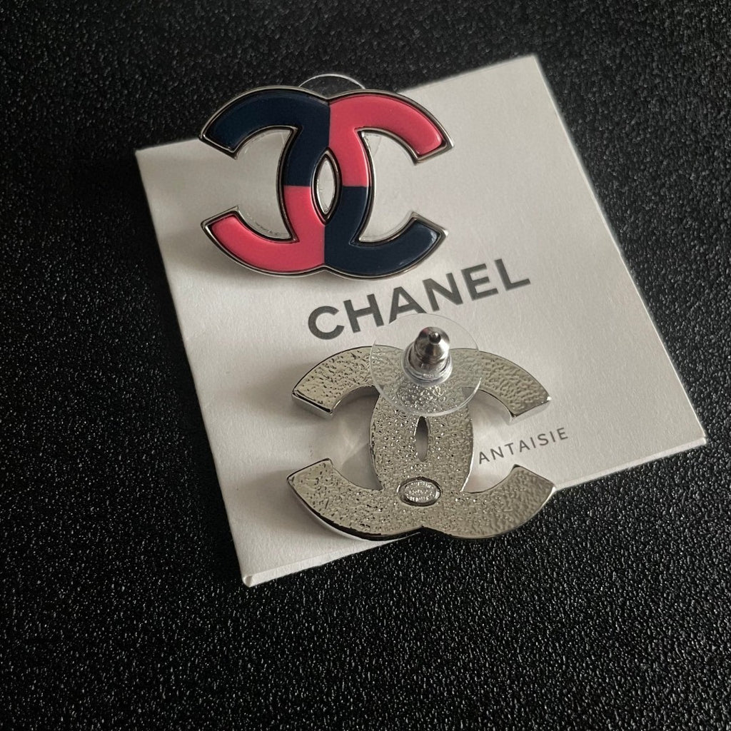 Double-C Emblem Stud Earrings in Polished Metal-Tone – Design 241 main product view
