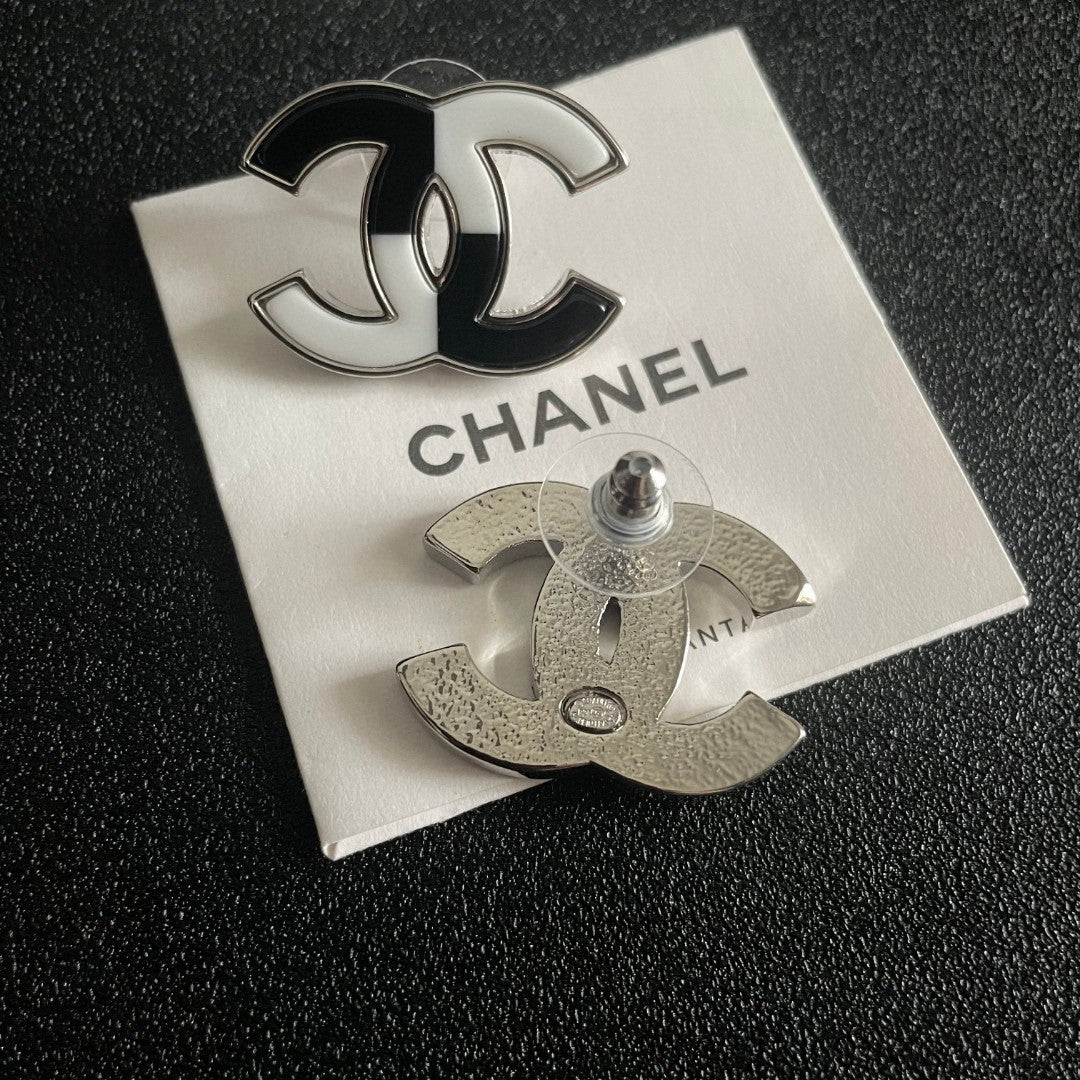 Double-C Emblem Stud Earrings in Polished Metal-Tone – Design 240 main product view