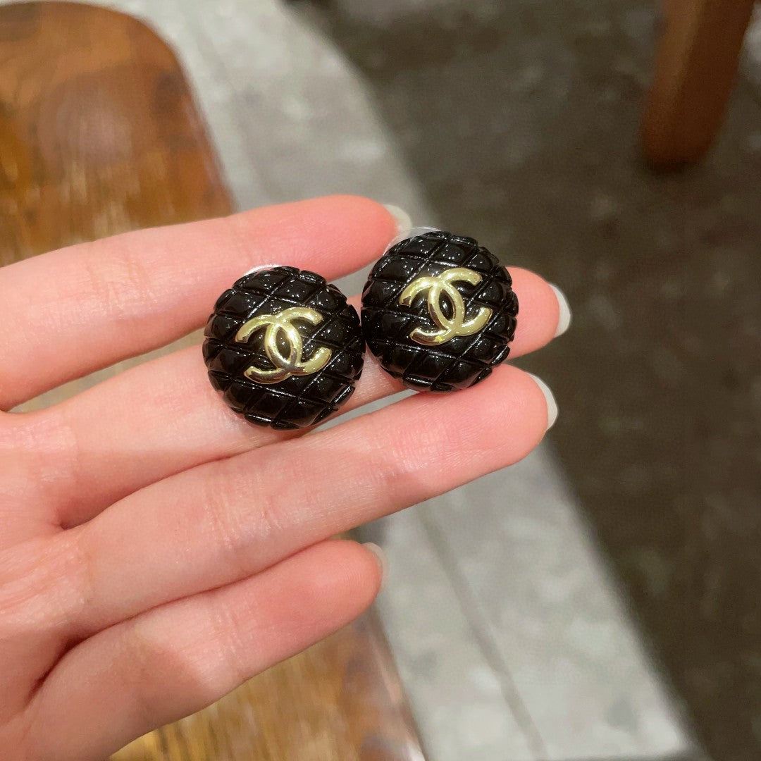 Double-C Emblem Stud Earrings in Polished Metal-Tone – Design 200 side detail