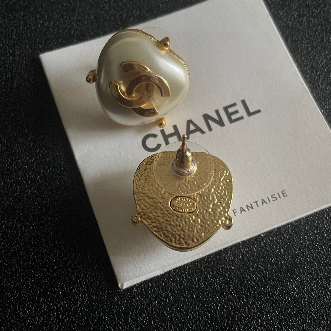 Double-C Emblem Pearl-Detail Stud Earrings – Pearl Detail – Design 008 main product view