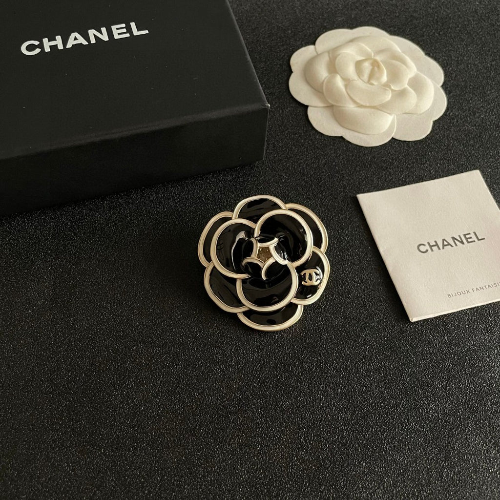 Camellia Brooch in Polished Metal-Tone – Camellia Detail main product view