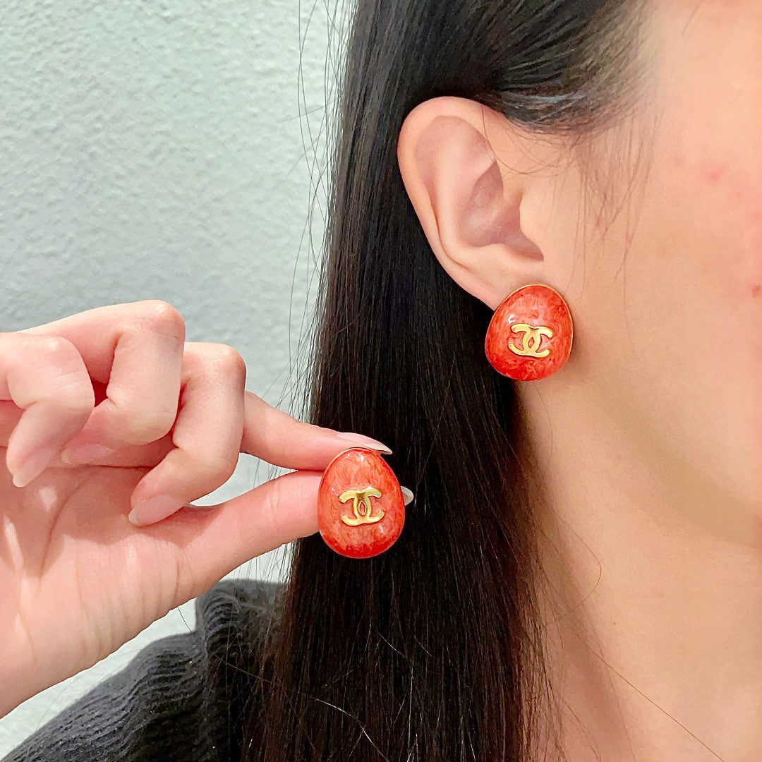 Double-C Emblem Stud Earrings in Polished Metal-Tone – Design 194 main product view