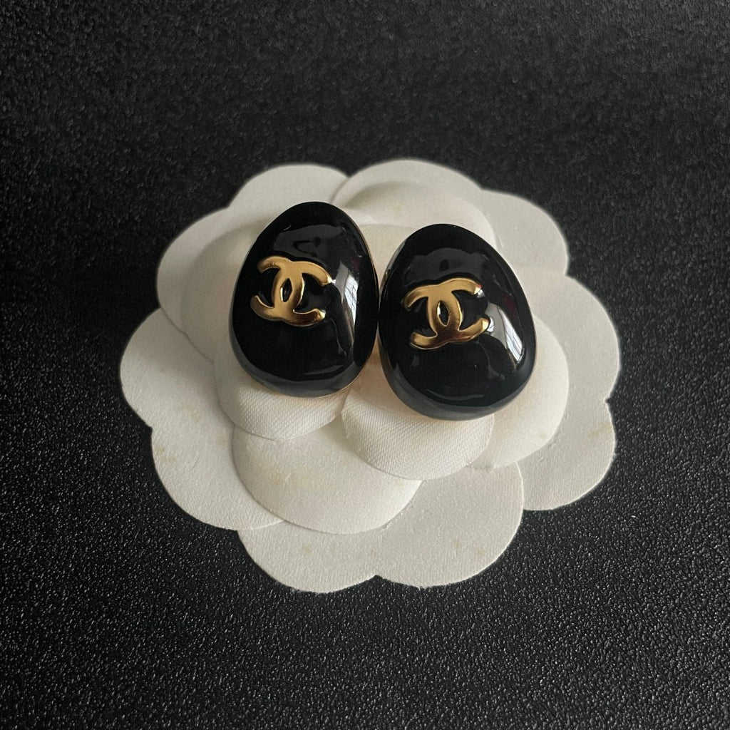 Double-C Emblem Stud Earrings in Polished Metal-Tone – Design 193 front product view