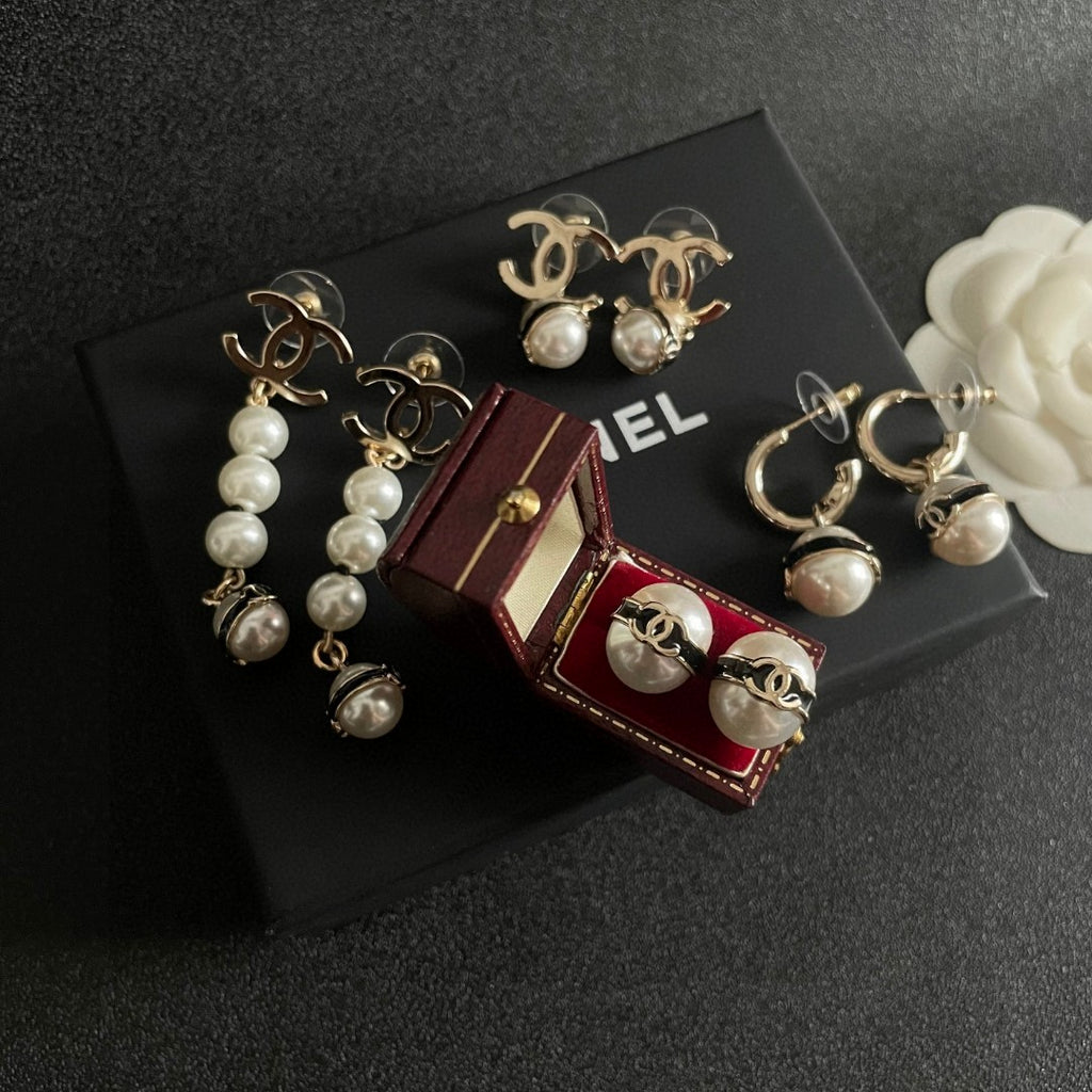 Double-C Emblem Pearl-Detail Statement Earrings – Pearl Detail – Design 010 side detail
