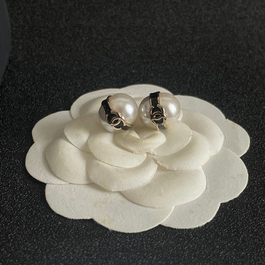 Double-C Emblem Pearl-Detail Stud Earrings – Pearl Detail – Design 006 front product view