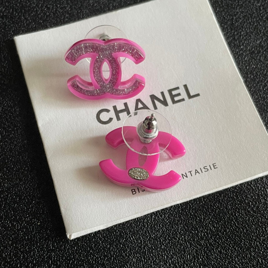 Double-C Emblem Stud Earrings in Polished Metal-Tone – Design 191 main product view