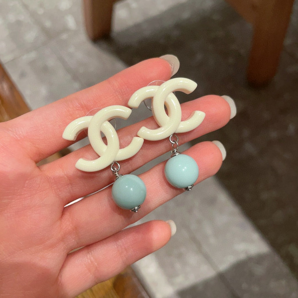 Double-C Emblem Pearl-Detail Statement Earrings – Pearl Detail – Design 008 side detail