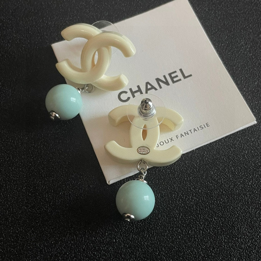Double-C Emblem Pearl-Detail Statement Earrings – Pearl Detail – Design 008 main product view