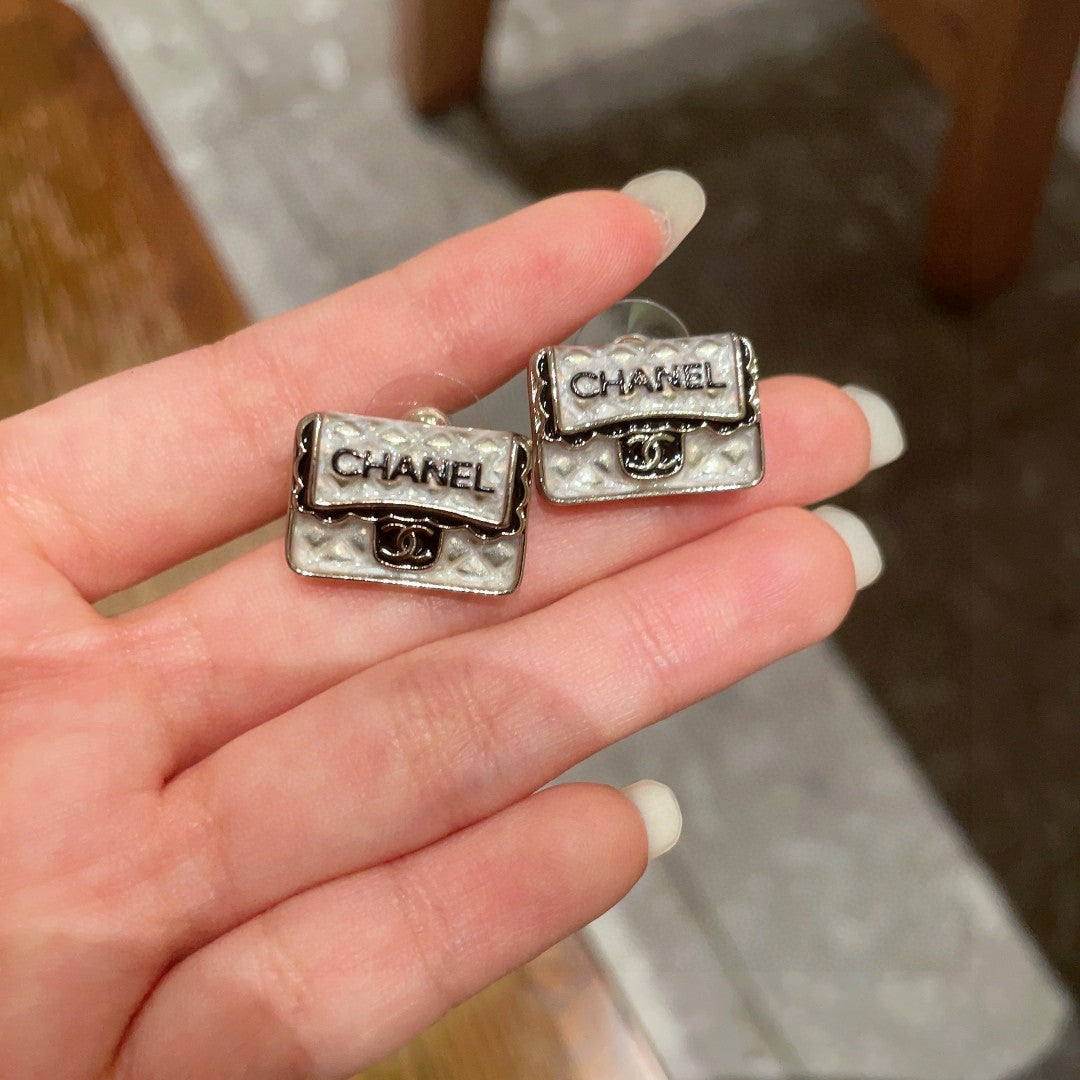 Double-C Emblem Stud Earrings in Polished Metal-Tone – Design 152 side detail