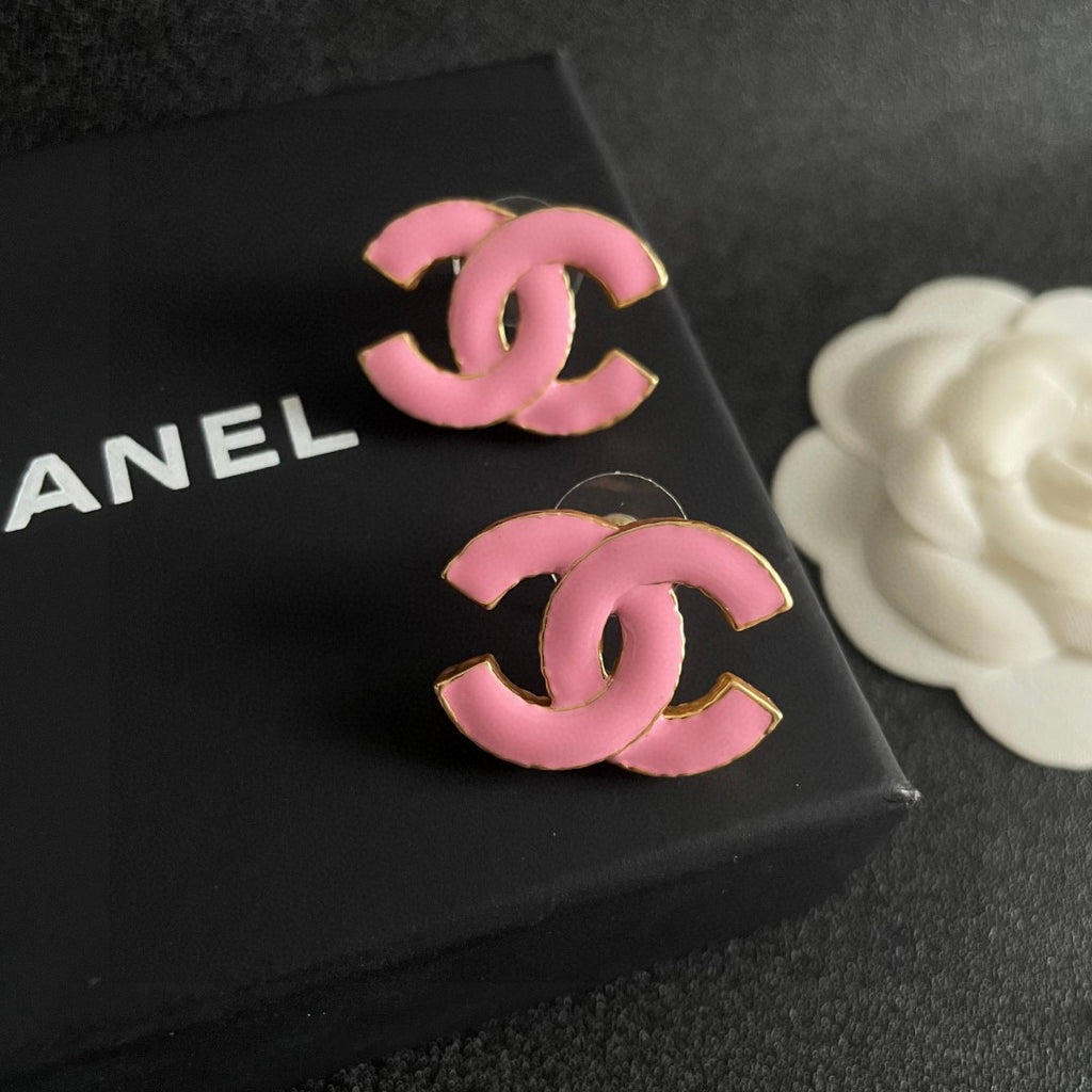 Double-C Emblem Stud Earrings in Polished Metal-Tone – Design 151 detail view