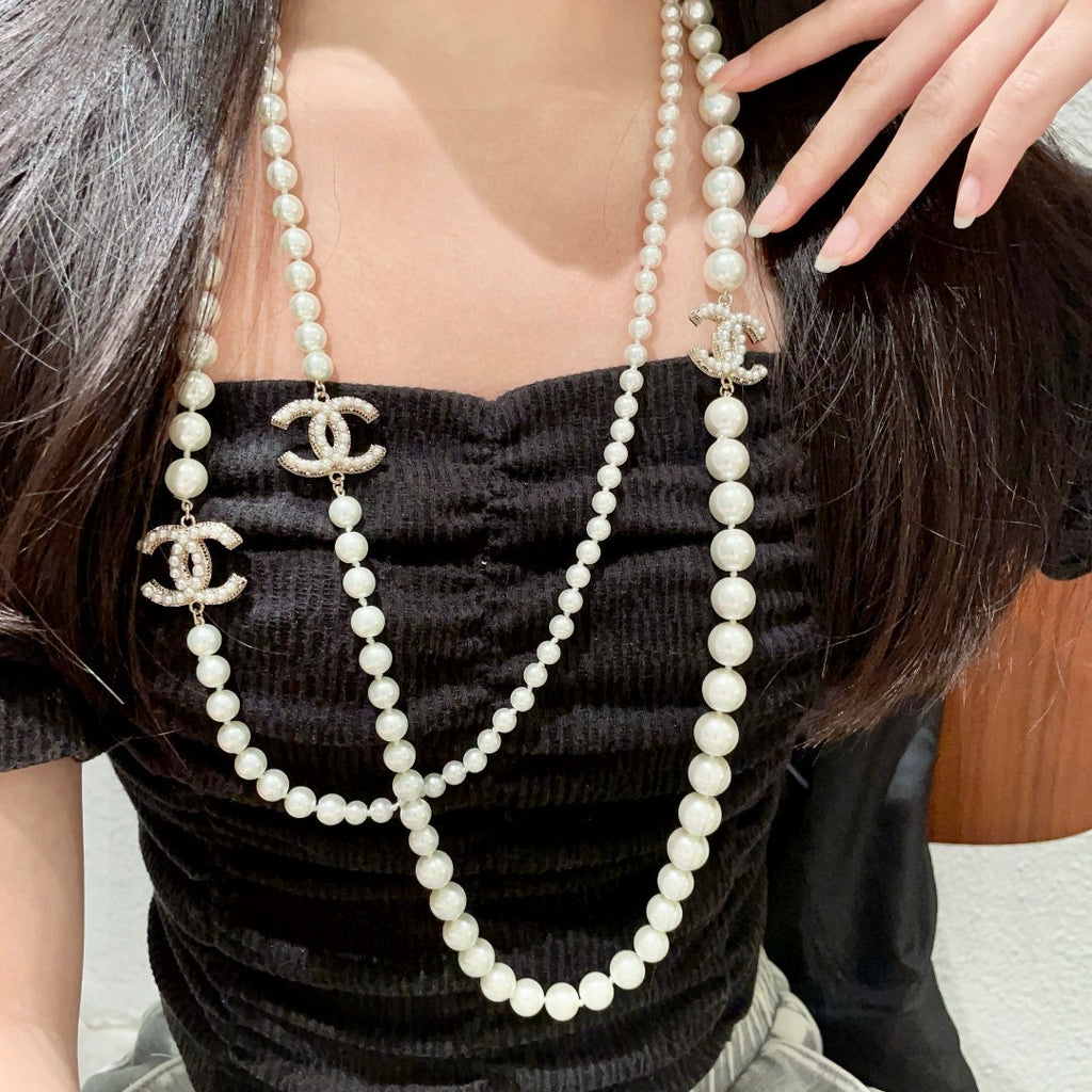 Double-C Emblem Pearl-Detail Pendant Necklace – Pearl Detail – Design 028 main product view