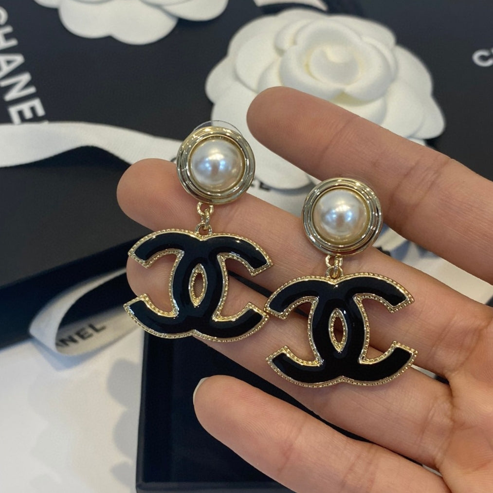 Letter Pearl-Detail Stud Earrings – Pearl Detail – Design 003 side detail