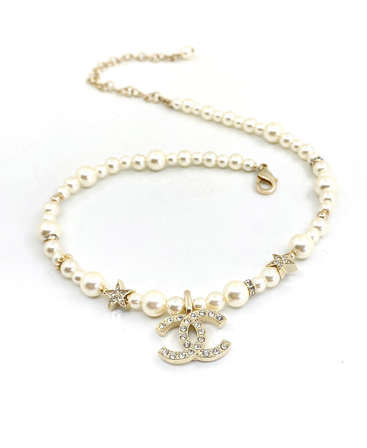 Double-C Emblem Pearl-Detail Pendant Necklace – Pearl Detail – Design 048 close-up detail
