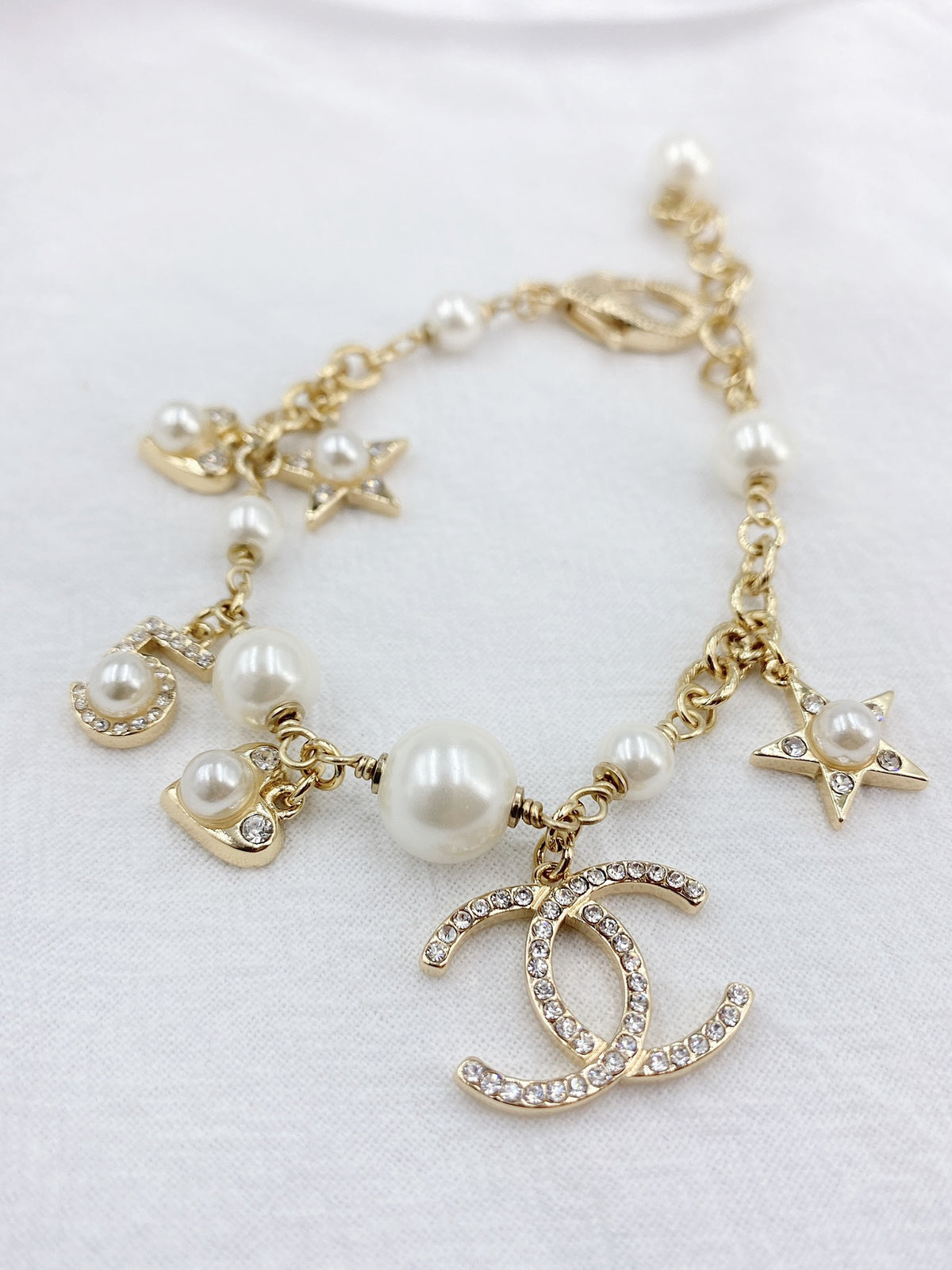 Signature Emblem Bracelet in Gold-Tone – Design 005 side detail