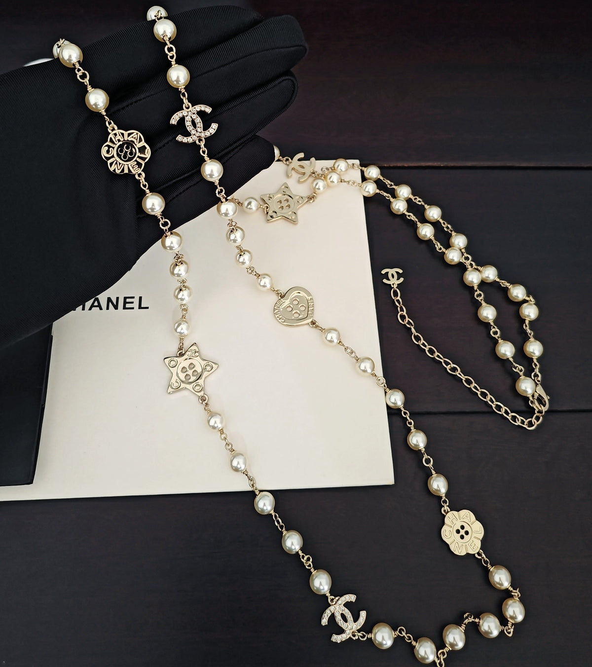 Pearl Pearl-Detail Pendant Necklace – Pearl Detail – Design 027 main product view
