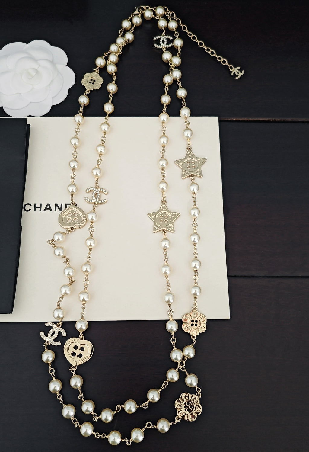 Pearl Pearl-Detail Pendant Necklace – Pearl Detail – Design 028 front product view