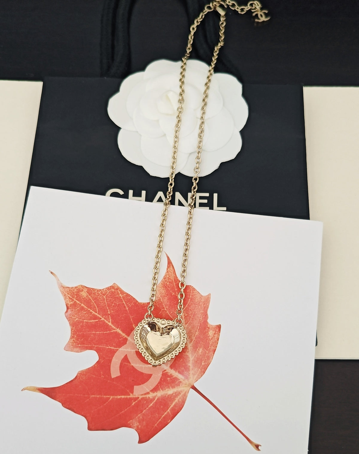 Heart Pendant Necklace in Gold-Tone – Heart Detail – Design 006 detail view