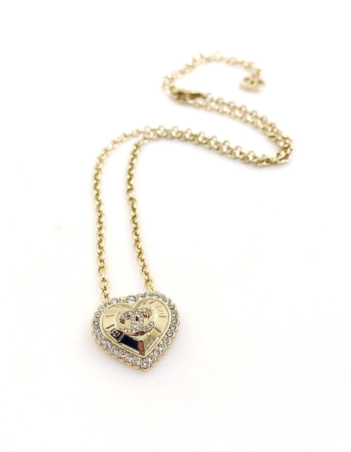 Heart Pendant Necklace in Gold-Tone – Heart Detail – Design 006 side detail
