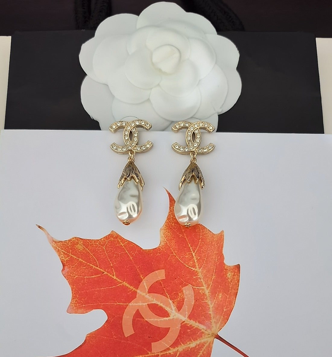 Pearl Pearl-Detail Statement Earrings – Pearl Detail – Design 015 detail view