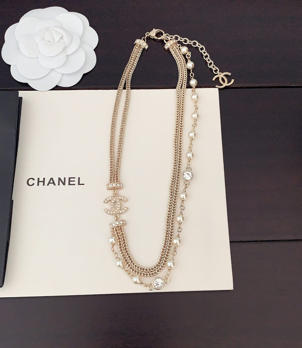 Bow Pendant Necklace in Gold-Tone – Design 003 side detail