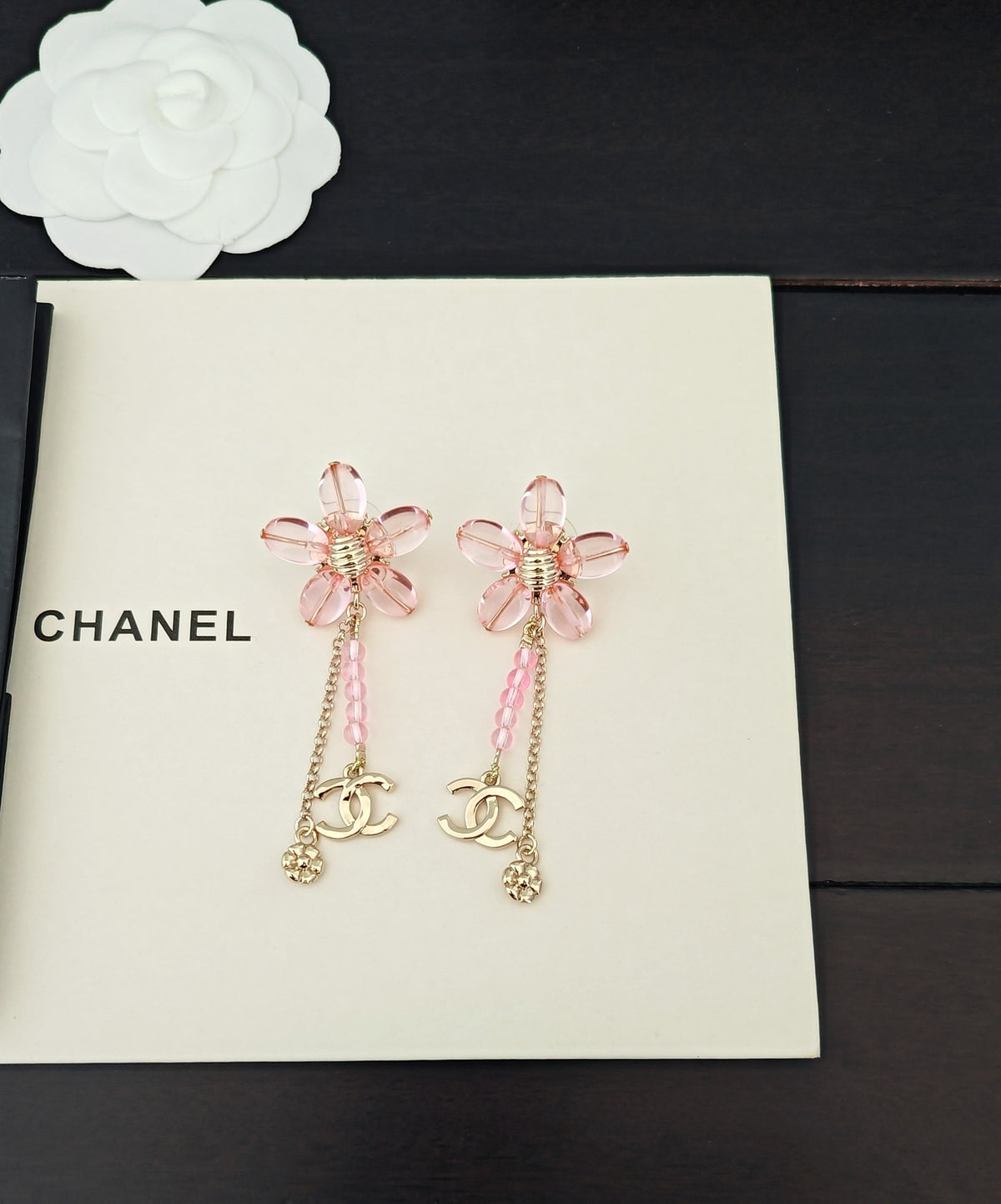 Floral Jewelry Accessory in Gold-Tone – Pink Detail – Design 002 detail view