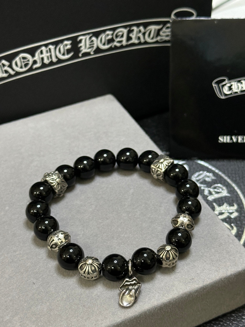 Gothic Emblem Beaded Bracelet in Antique Silver-Tone – Design 26 close-up detail