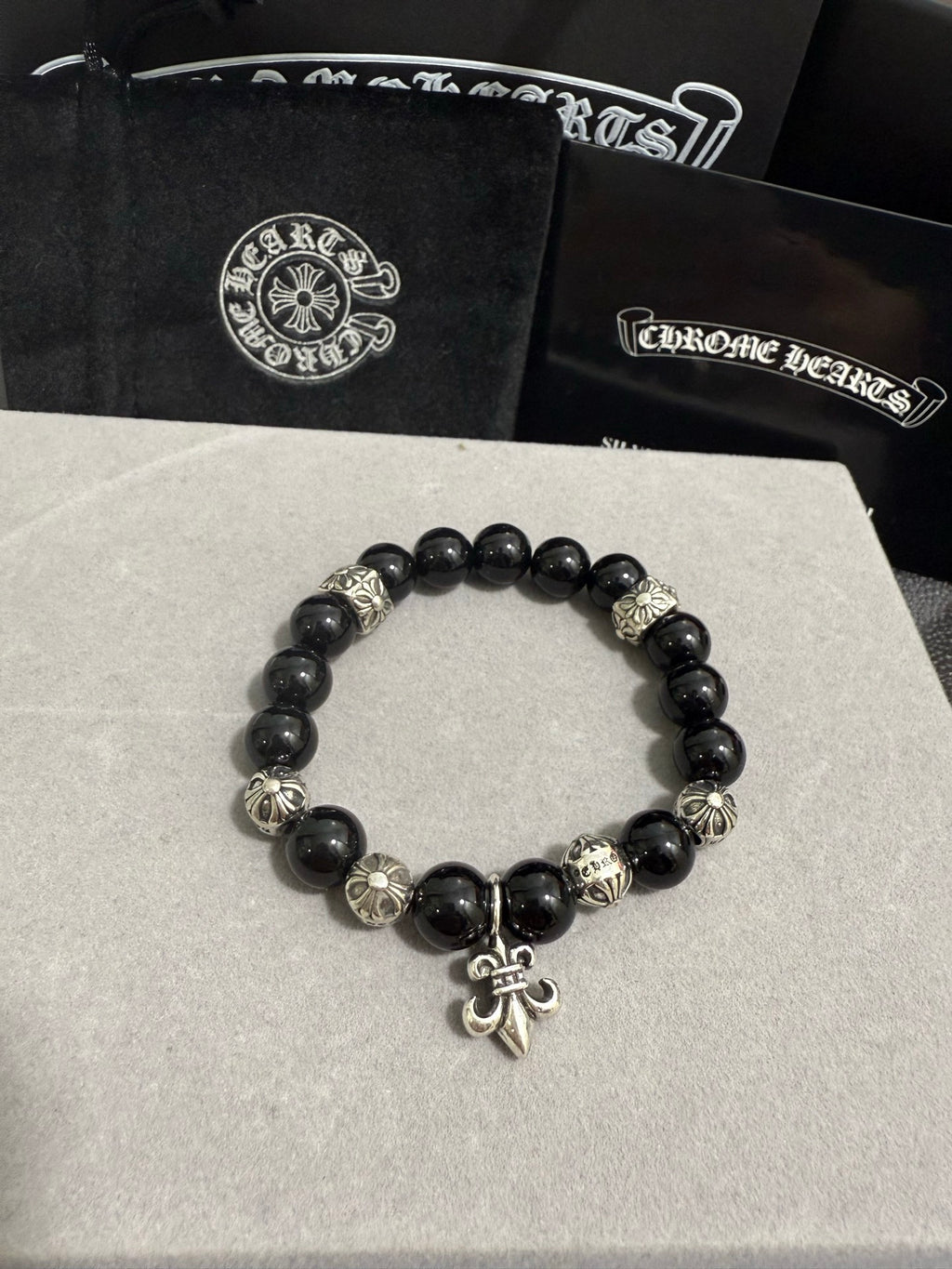 Gothic Emblem Beaded Bracelet in Antique Silver-Tone – Design 33 close-up detail
