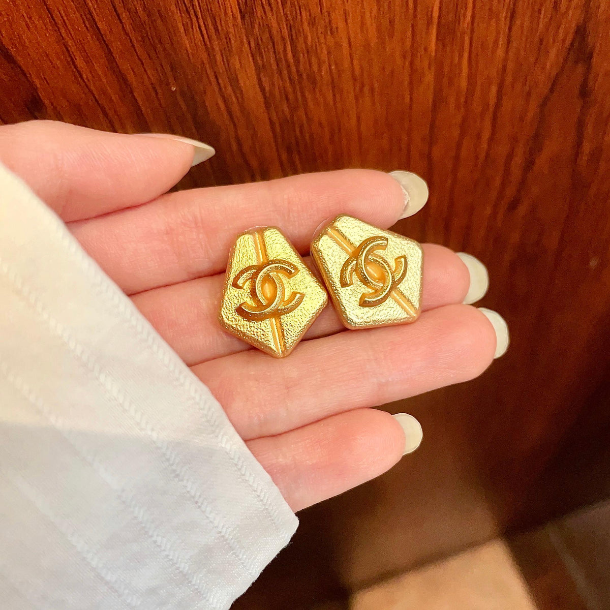 Double-C Emblem Stud Earrings in Polished Metal-Tone – Design 289 side detail