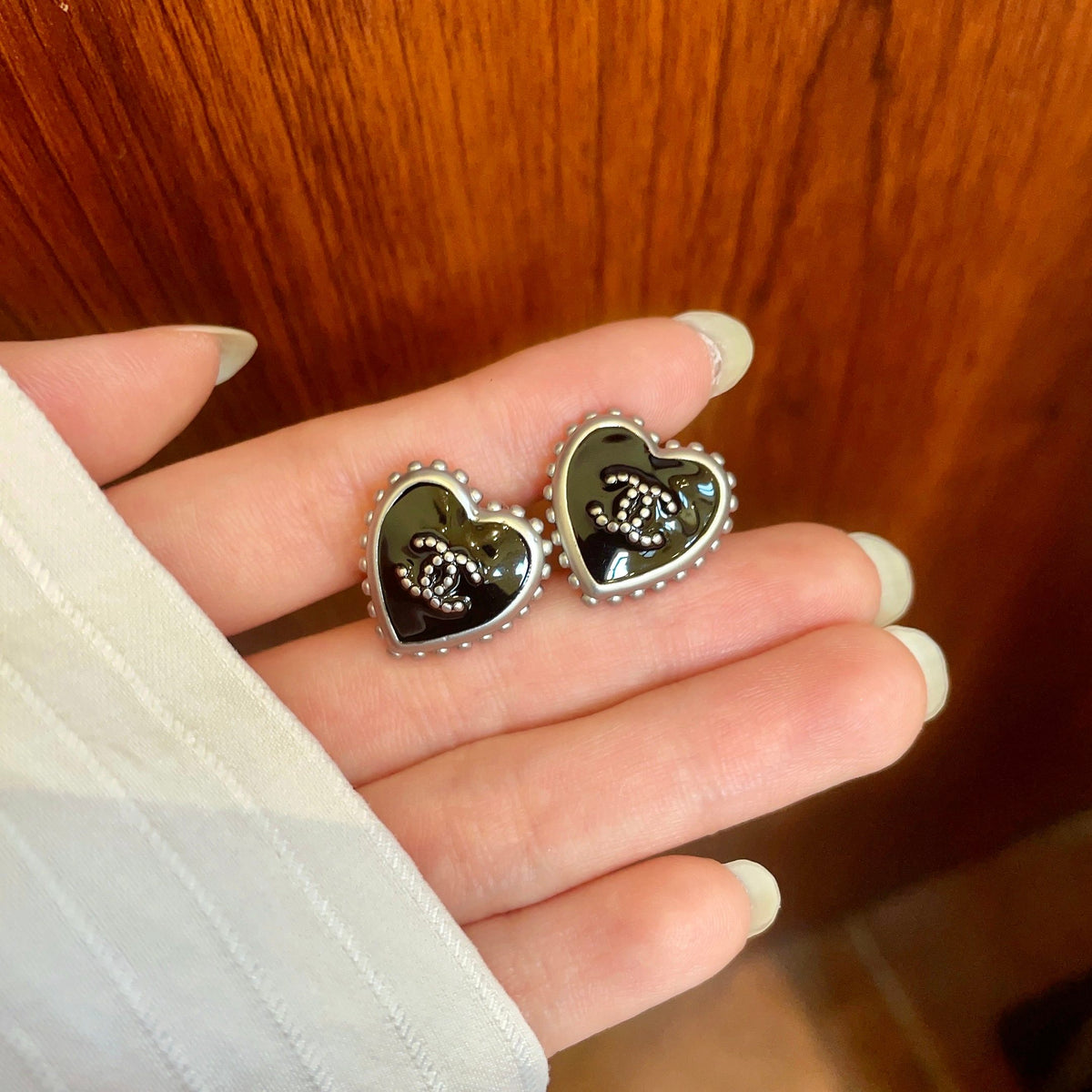 Double-C Emblem Stud Earrings in Polished Metal-Tone – Heart Detail – Design 010 side detail