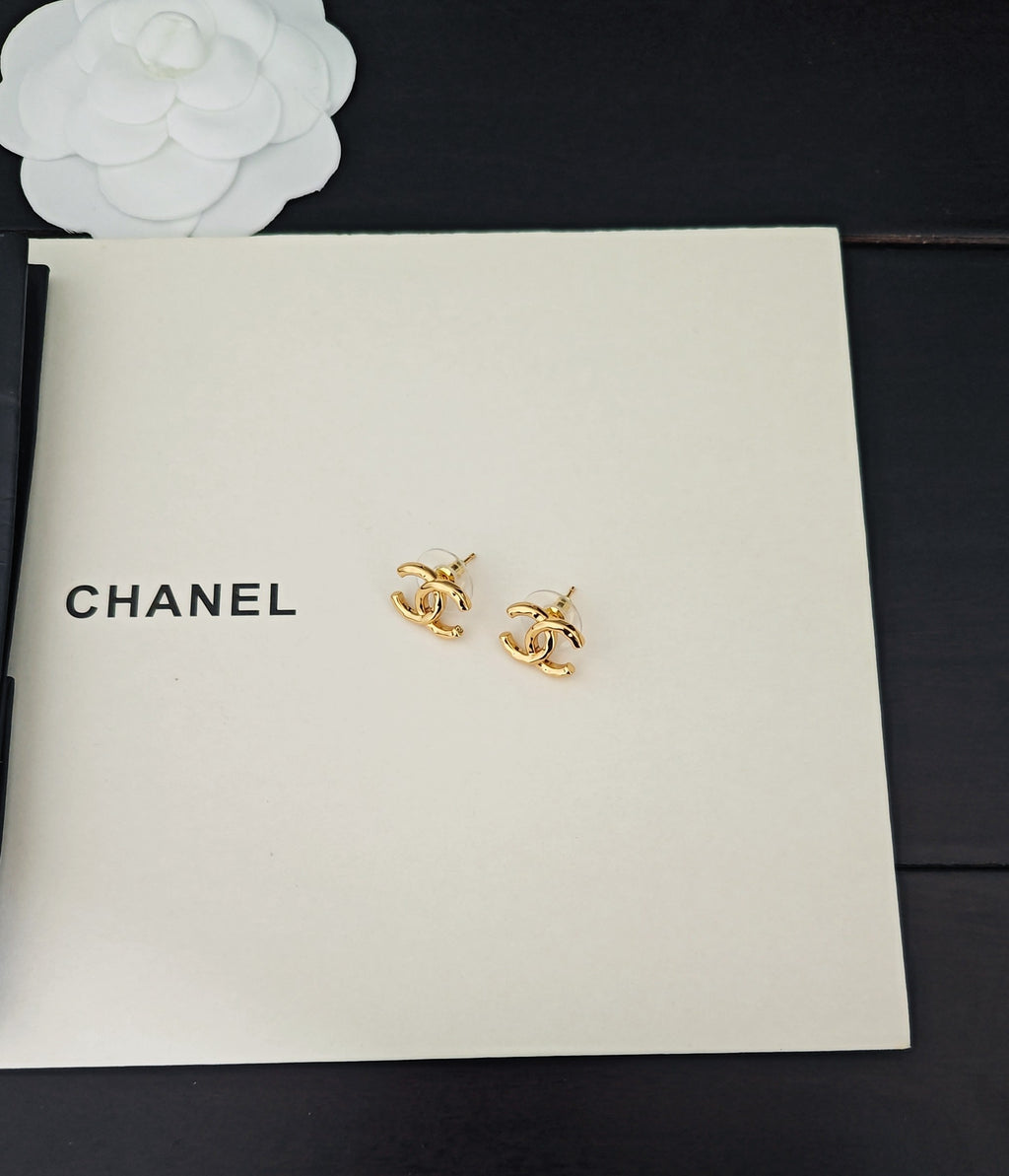 Signature Emblem Stud Earrings in Gold-Tone – Design 027 side detail