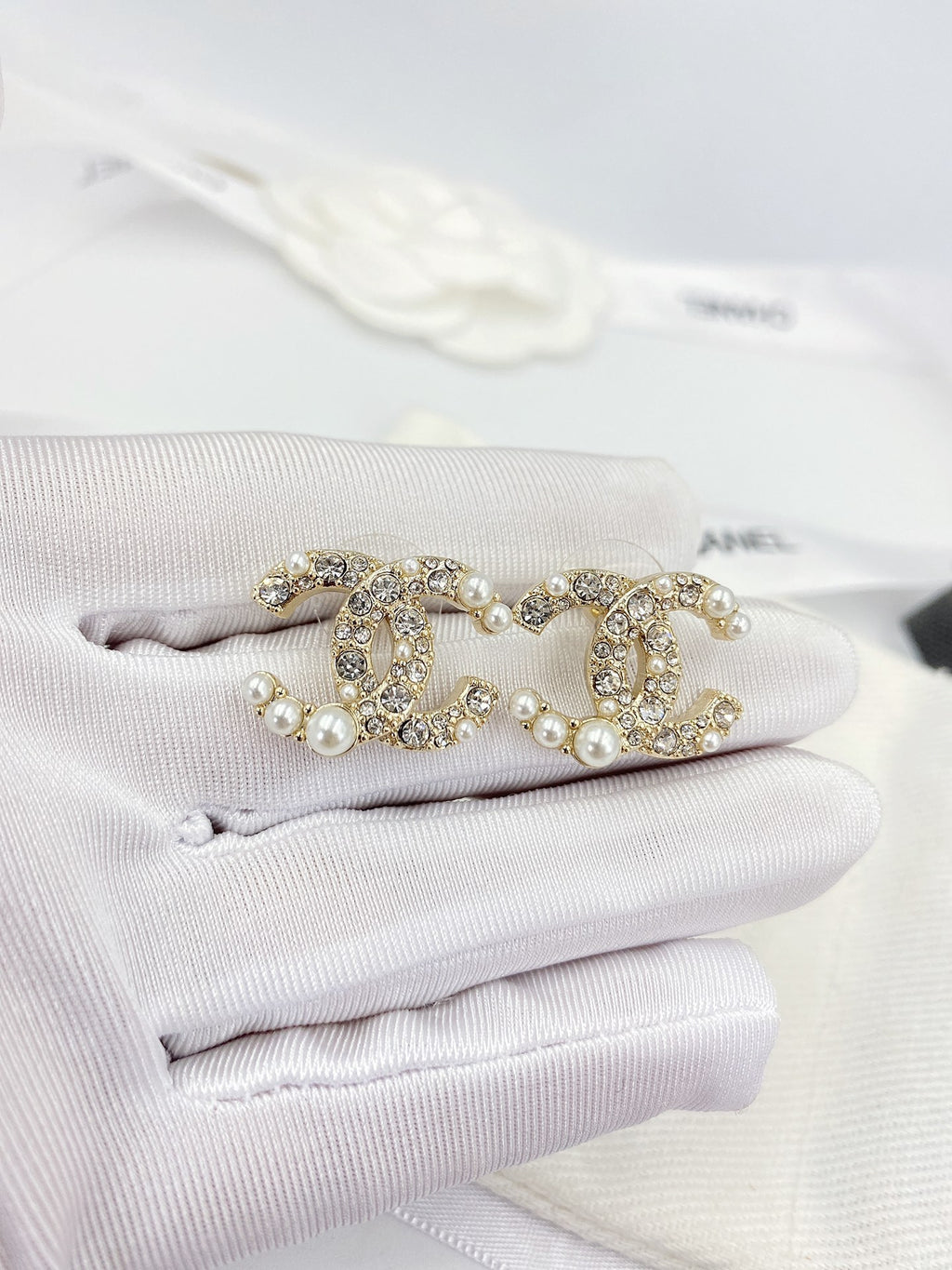 Double-C Emblem Pearl-Detail Stud Earrings – Pearl Detail – Design 007 detail view