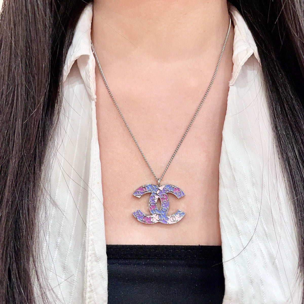 Double-C Emblem Pendant Necklace in Polished Metal-Tone – Design 060 detail view