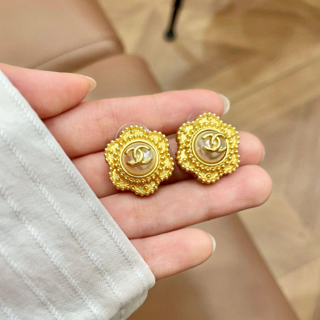 Double-C Emblem Stud Earrings in Polished Metal-Tone – Design 340 side detail