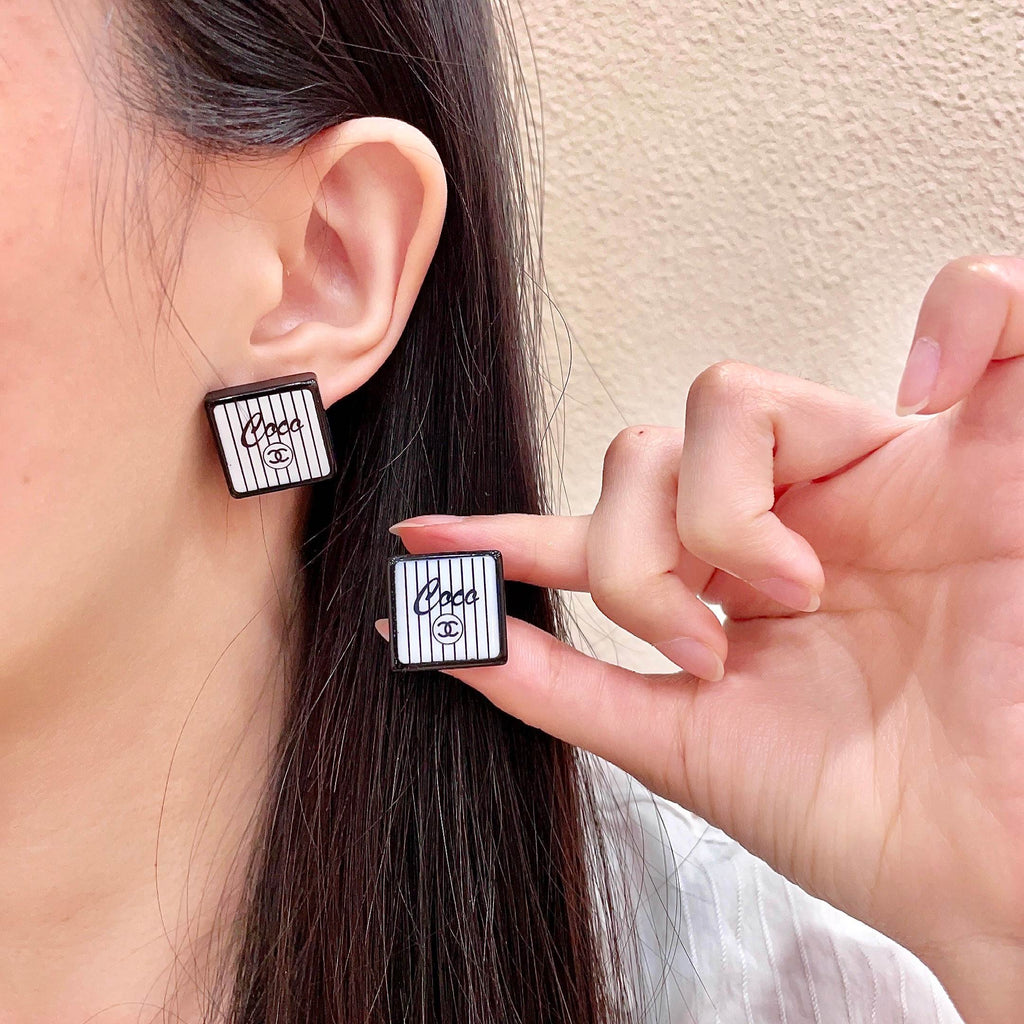 Double-C Emblem Stud Earrings in Polished Metal-Tone – Design 177 main product view