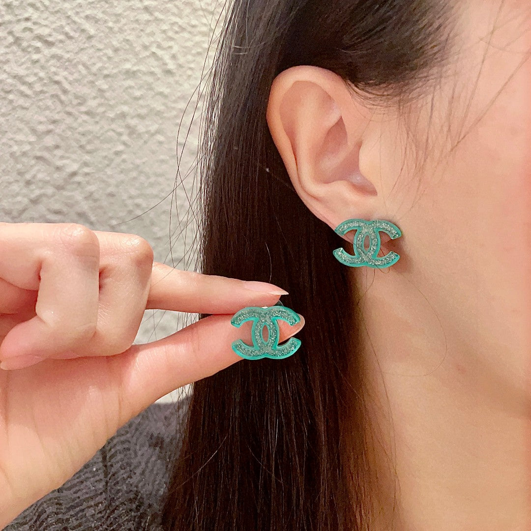 Double-C Emblem Stud Earrings in Polished Metal-Tone – Design 431 main product view