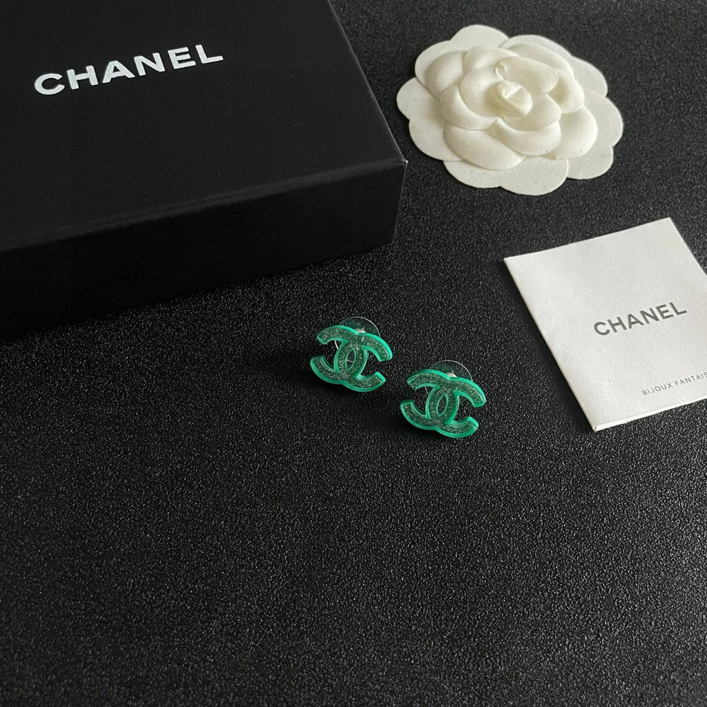Double-C Emblem Stud Earrings in Polished Metal-Tone – Design 469 styled product view