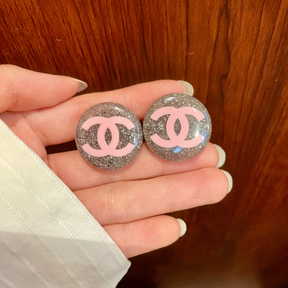Double-C Emblem Stud Earrings in Polished Metal-Tone – Design 368 side detail
