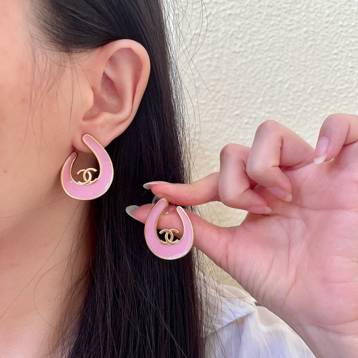 Double-C Emblem Stud Earrings in Polished Metal-Tone – Design 421 main product view