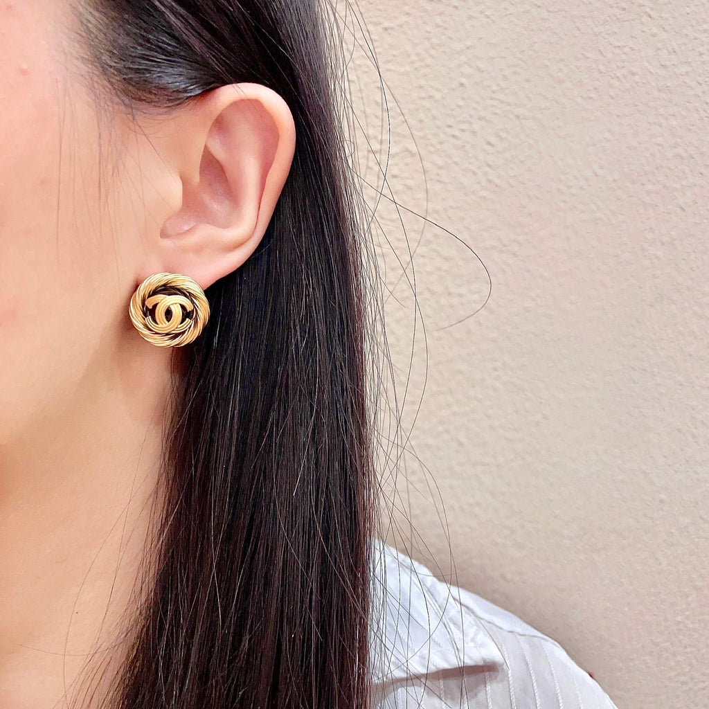 Double-C Emblem Stud Earrings in Polished Metal-Tone – Design 387 detail view