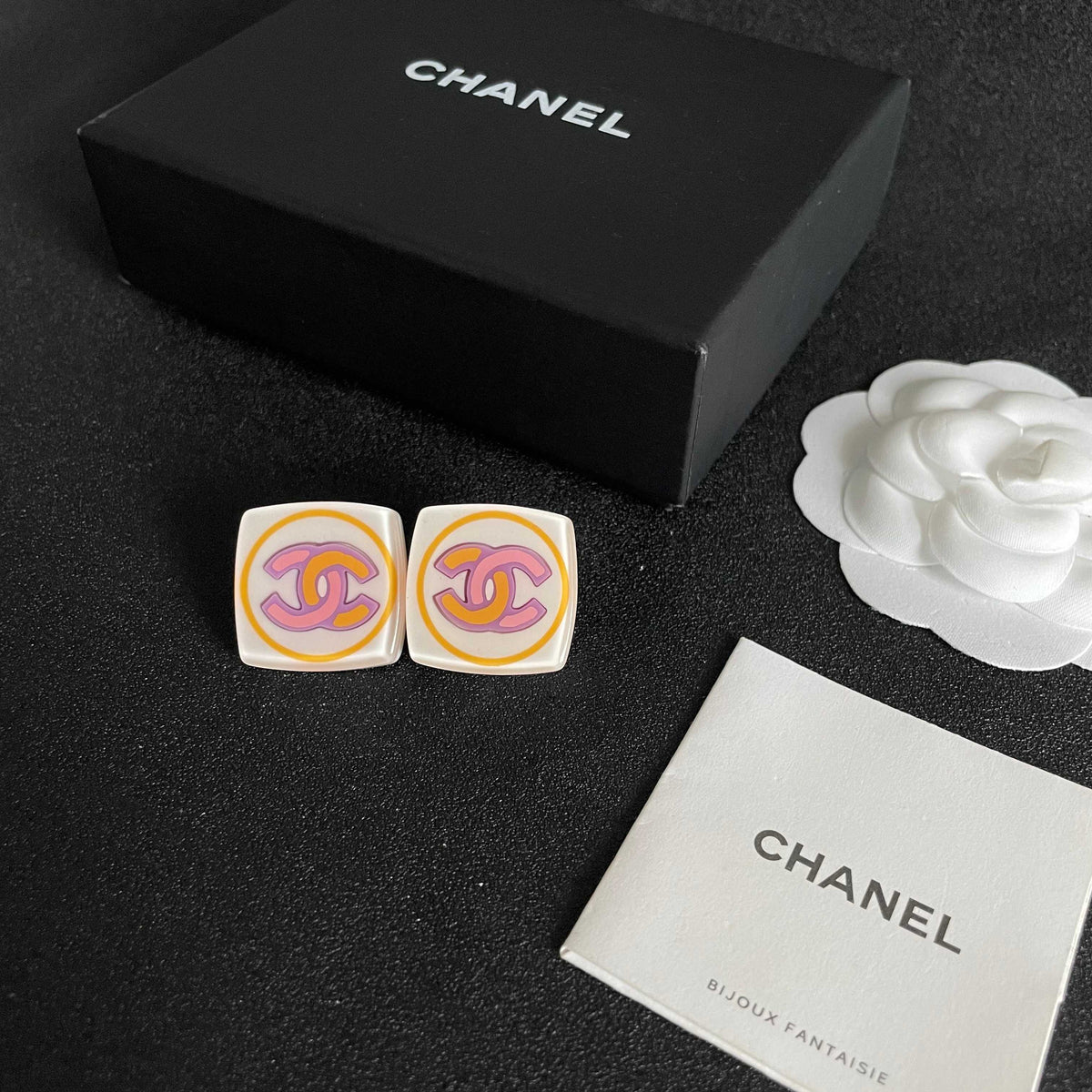 Double-C Emblem Stud Earrings in Polished Metal-Tone – Design 416 close-up detail